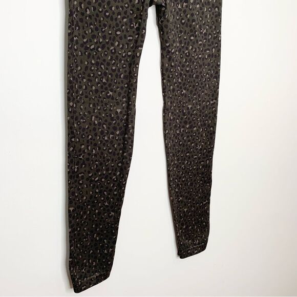 NWT SPANX Loom At Me Now Leggings Olive Leopard XL - Picture 4 of 9